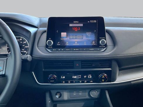 Used 2026 Nissan Rogue SV FWD image 7