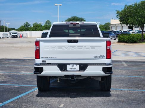 Used 2020 Chevrolet Silverado 2500 High Country w/ Technology Package AWD/4WD image 33