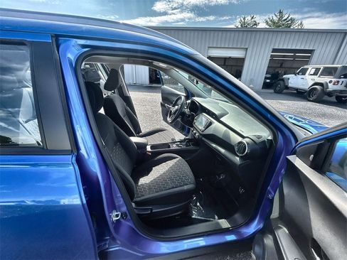 Used 2024 Nissan Kicks SV image 14
