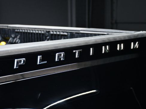 Used 2016 Ford F250 Platinum w/ FX4 Off-Road Package image 17