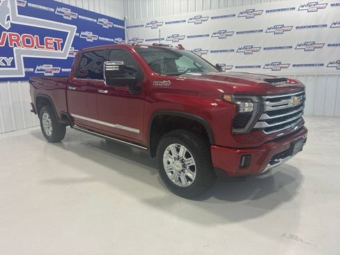 Used 2024 Chevrolet Silverado 2500 High Country w/ High Country Premium Package AWD/4WD image 10