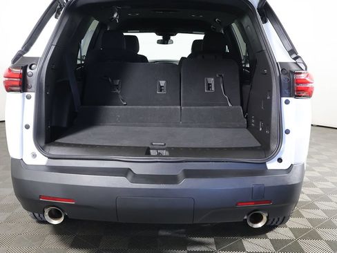 Used 2023 Chevrolet Traverse LT AWD/4WD image 16