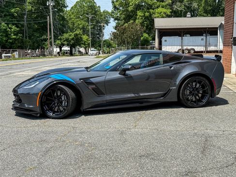Used 2017 Chevrolet Corvette Grand Sport RWD image 4
