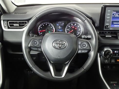 Used 2022 Toyota RAV4 XLE Premium image 24