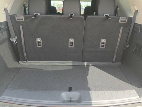 New 2026 Nissan Pathfinder SV image 7