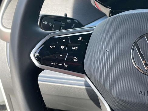 New 2025 Volkswagen ID. Buzz Pro S image 25