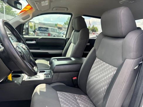 Used 2019 Toyota Tundra SR5 w/ SR5 Upgrade Package AWD/4WD image 23