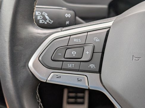 Used 2023 Volkswagen Tiguan SE R-Line FWD image 25