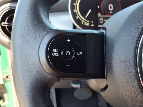 Used 2022 MINI Cooper 2-Door Hardtop FWD image 18