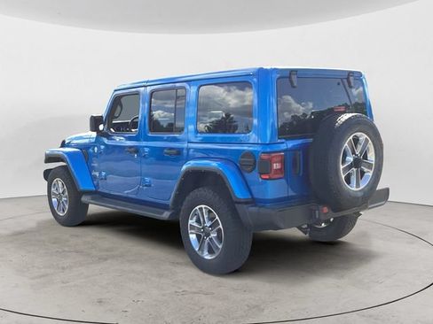 Used 2021 Jeep Wrangler Unlimited Sahara w/ Dual Top Group AWD/4WD image 3