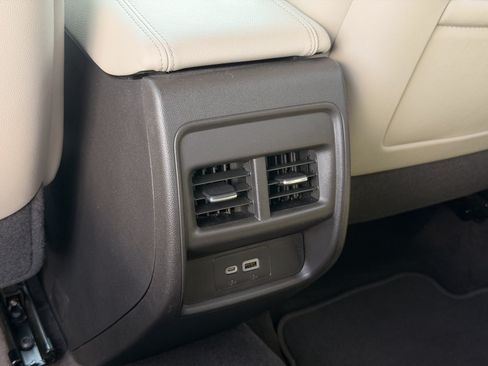 Used 2023 Cadillac XT4 Luxury FWD image 37
