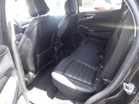 Used 2022 Ford Edge SEL image 11