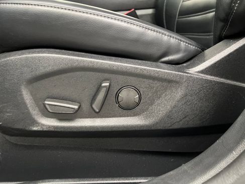 Used 2024 Ford Edge SEL AWD/4WD image 13