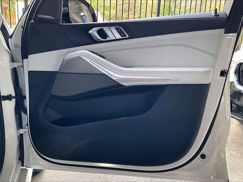 Used 2023 BMW X5 sDrive40i w/ Executive Package image 23