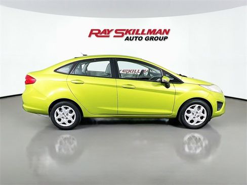 Used 2013 Ford Fiesta SE image 8