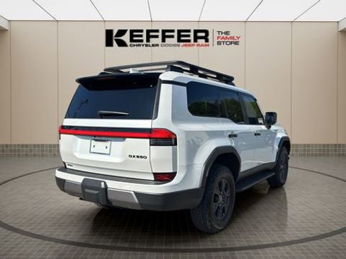 Used 2024 Lexus GX 550 image 6