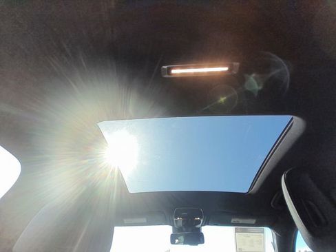 Certified 2024 Mercedes-Benz GLC 300 4MATIC image 11