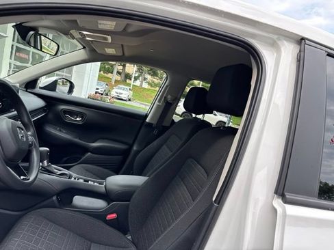 Used 2026 Honda HR-V LX image 9
