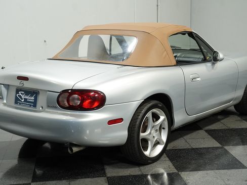 Used 2001 MAZDA MX-5 Miata LS image 11