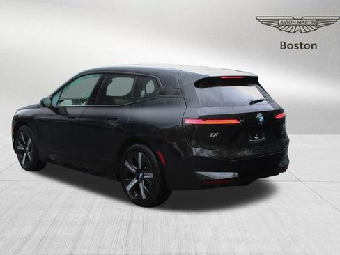 Used 2023 BMW iX xDrive50 w/ Sport Package AWD/4WD image 4
