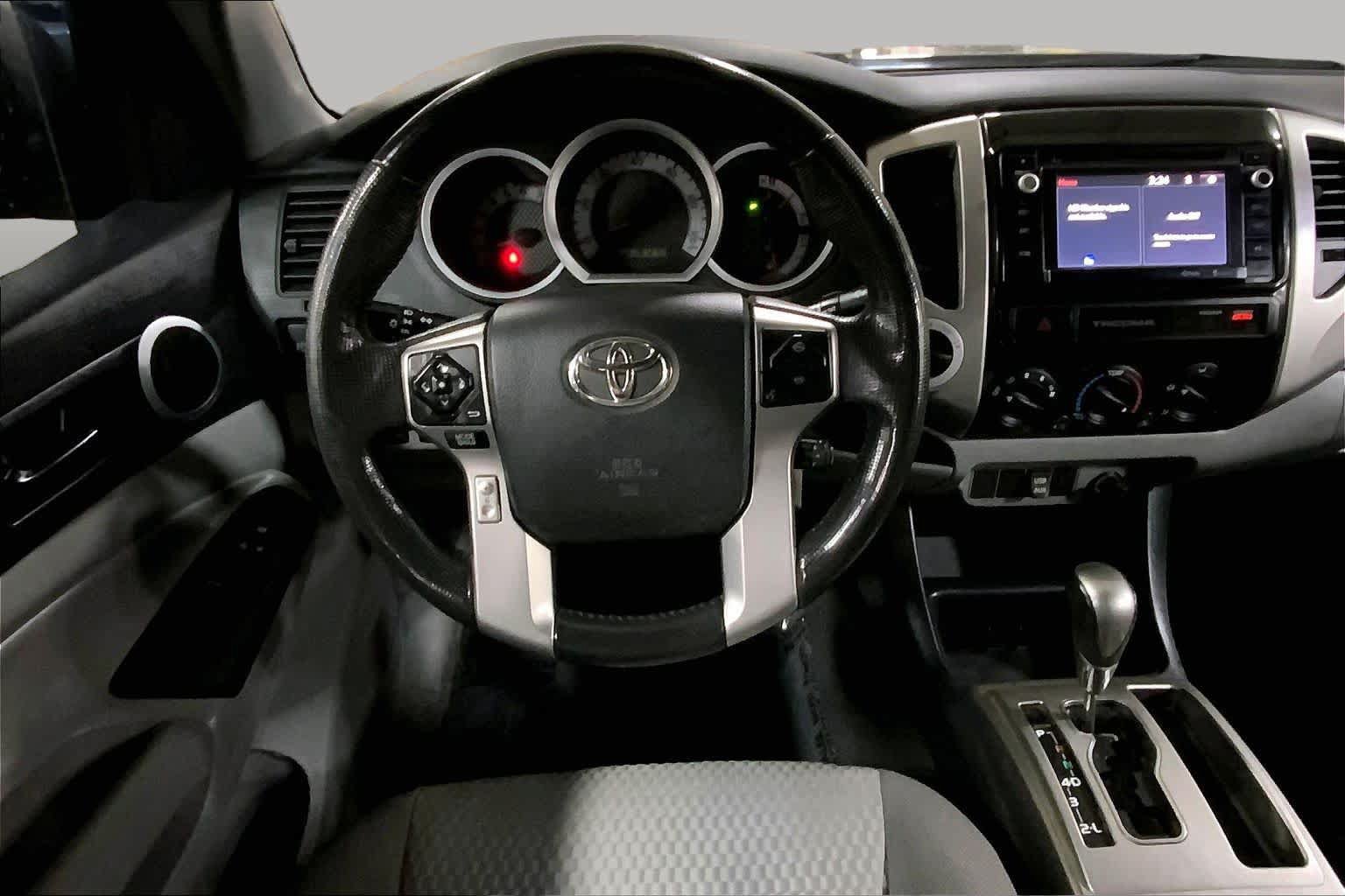 Used 2015 Toyota Tacoma 4x4 Double Cab w/ SR5 Package image 5