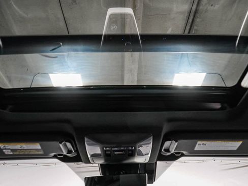 Used 2023 Toyota RAV4 XSE AWD/4WD image 16