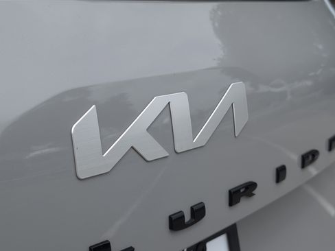 Used 2022 Kia Telluride SX w/ Nightfall Edition Package AWD/4WD image 10