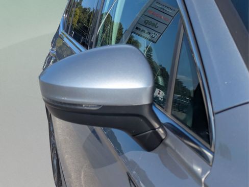Used 2024 Volkswagen Tiguan SE AWD/4WD image 28