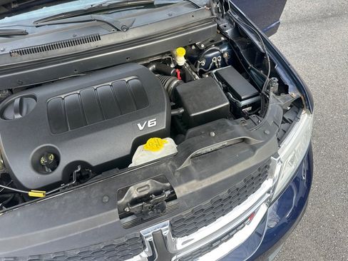 Used 2017 Dodge Journey SXT w/ Comfort/Convenience Group image 34