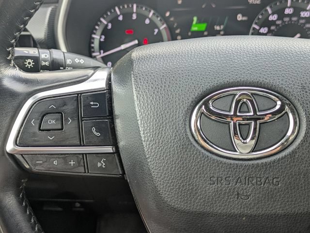 Used 2021 Toyota Highlander XSE AWD/4WD image 17