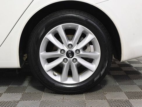 Used 2017 Kia Forte S w/ S Technology Package FWD image 20