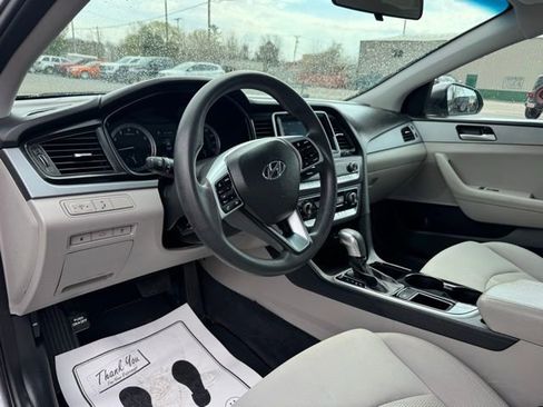 Used 2018 Hyundai Sonata SE image 3