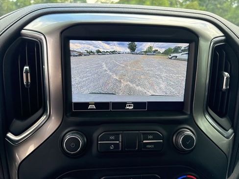 Used 2021 Chevrolet Silverado 1500 LT Trail Boss w/ Convenience Package II AWD/4WD image 12