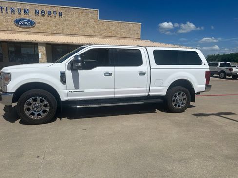 Used 2022 Ford F350 Lariat w/ Lariat Ultimate Package AWD/4WD image 2