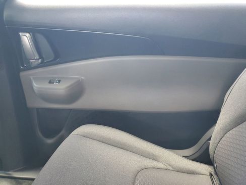 New 2026 Kia Carnival LX FWD image 23