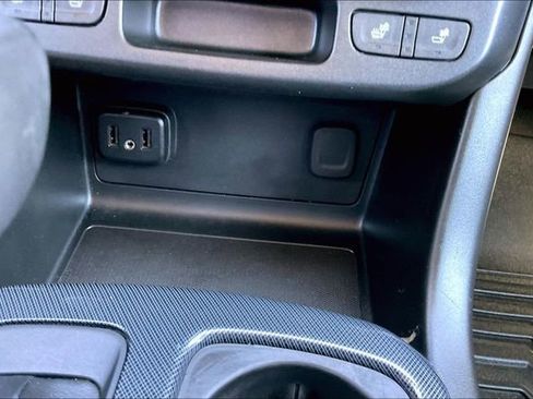 Used 2020 Chevrolet Colorado Z71 image 30