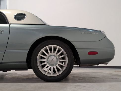 Used 2004 Ford Thunderbird Pacific Coast RWD image 34