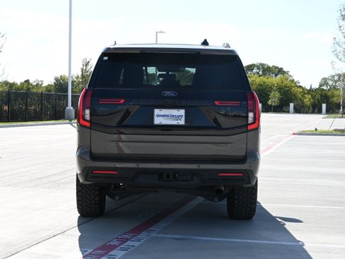 Used 2026 Ford Expedition Tremor AWD/4WD image 8