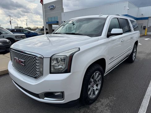 Used 2017 GMC Yukon XL Denali w/ Open Road Package image 3