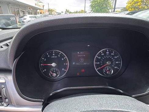 Used 2022 Kia Telluride S image 16