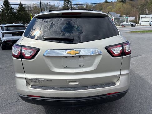 Used 2017 Chevrolet Traverse LT AWD/4WD image 4