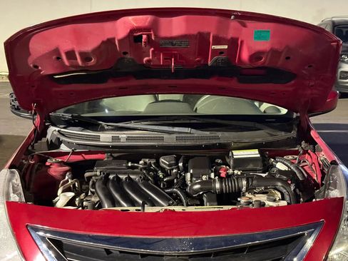 Used 2015 Nissan Versa SV FWD image 28