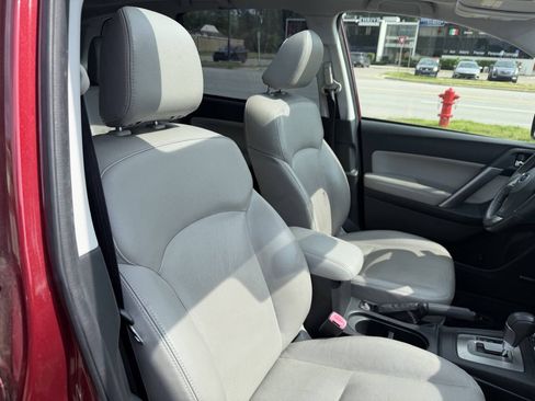 Used 2014 Subaru Forester 2.5i Touring w/ Popular Package #2 AWD/4WD image 8