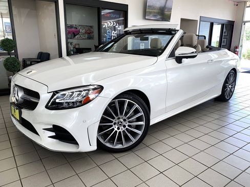 Used 2019 Mercedes-Benz C 300 Cabriolet image 2