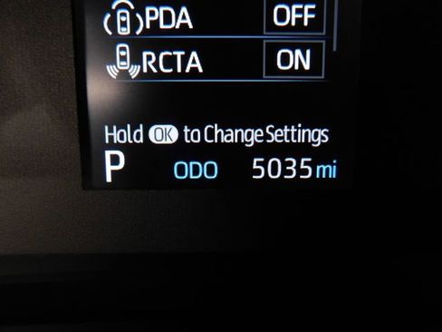 Used 2025 Toyota Corolla SE image 31