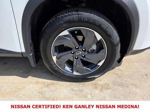 Certified 2026 Nissan Rogue SV AWD/4WD image 22