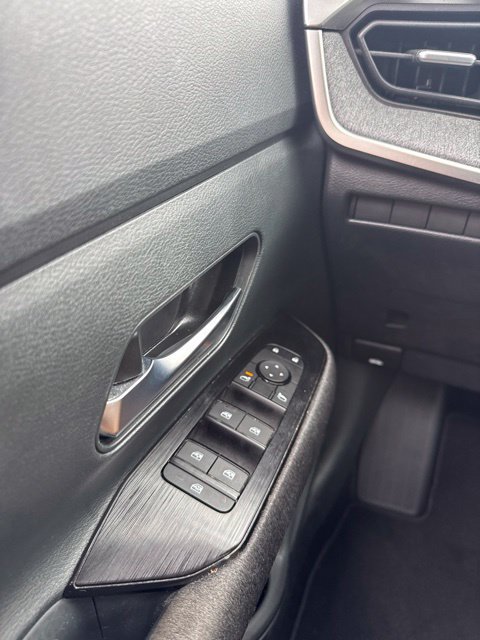Certified 2025 Nissan Kicks SV AWD/4WD image 20