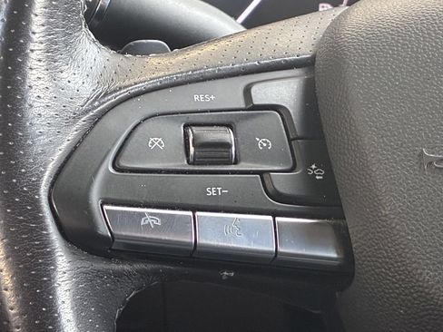 Used 2023 Cadillac XT4 Sport w/ Enhanced Visibility Package FWD image 11