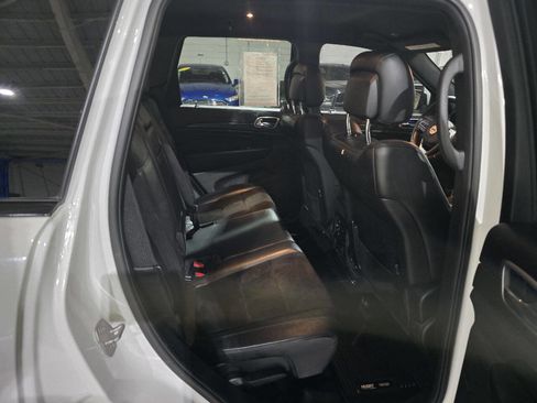 Used 2018 Jeep Grand Cherokee Altitude image 33