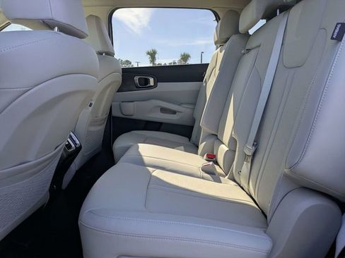 New 2025 Kia Sorento S w/ Panoramic Sunroof Package image 12